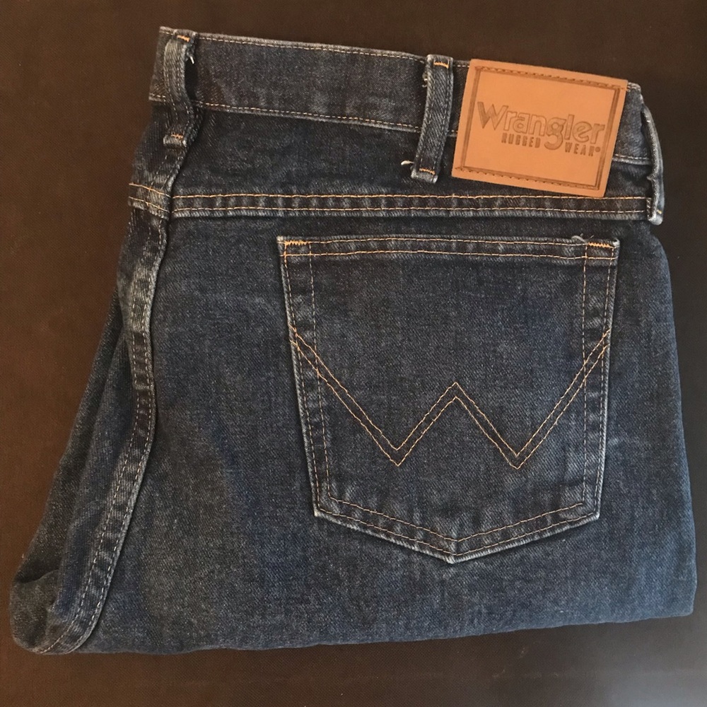 Nwot Wrangler rugged wear 38x32 denim jeans